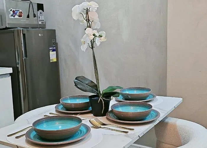 Cozy Azure Urban Residences *